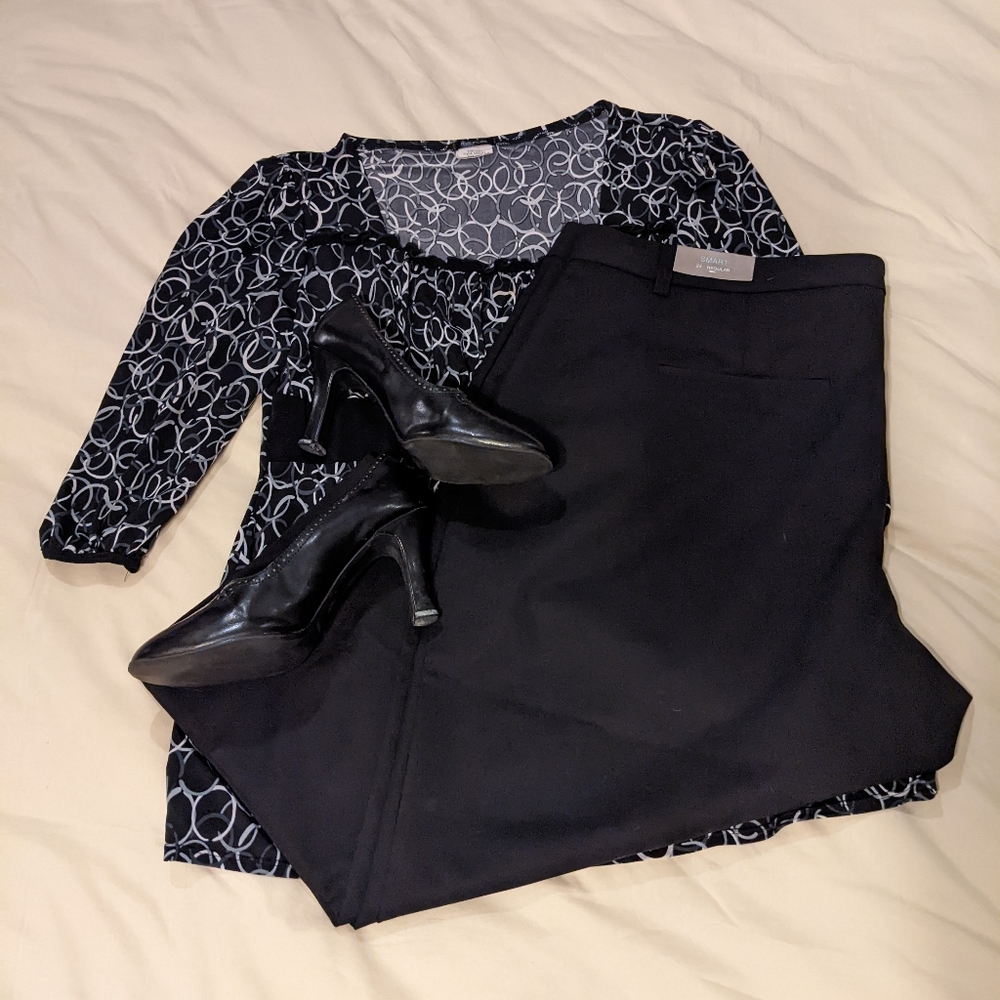Maurices "Smart" Dress Capris size 24 Regular